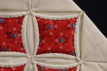 Load image into Gallery viewer, Cathedral Window Quilt Square Pot Holder