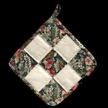 Load image into Gallery viewer, 9 Patch Quilt Square Pot Holder
