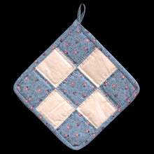 Load image into Gallery viewer, 9 Patch Quilt Square Pot Holder
