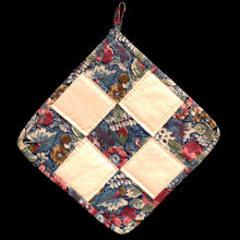 Load image into Gallery viewer, 9 Patch Quilt Square Pot Holder
